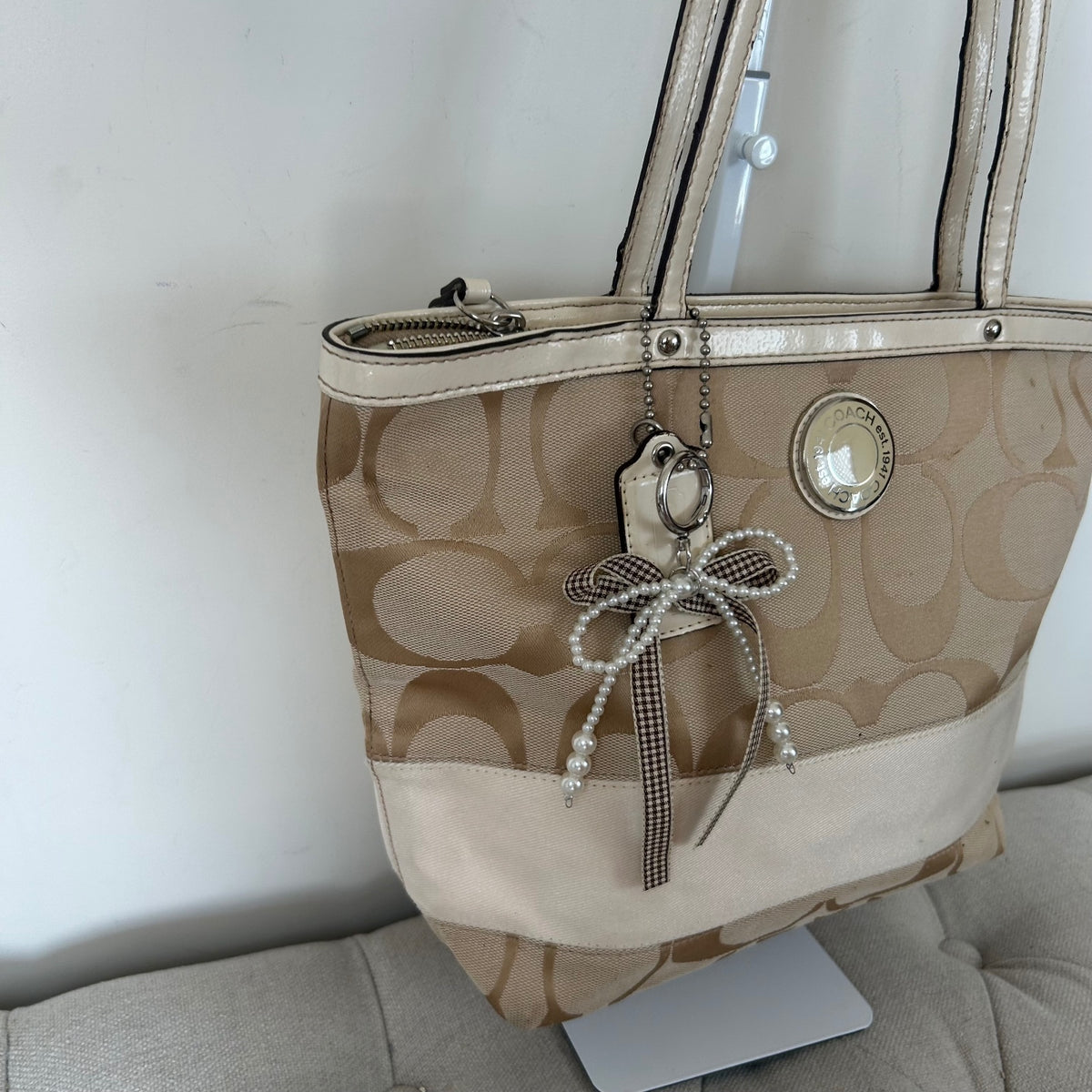 Coach Beige Signature Stripe Tote Shoulder Bag A1276-F19046