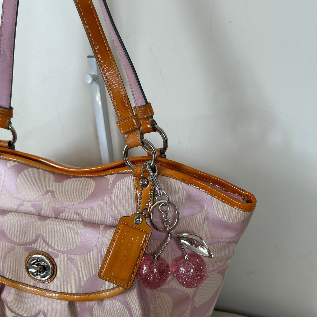 Coach Pink Monogram Turnlock Tote Shoulder Bag B1067-F14659