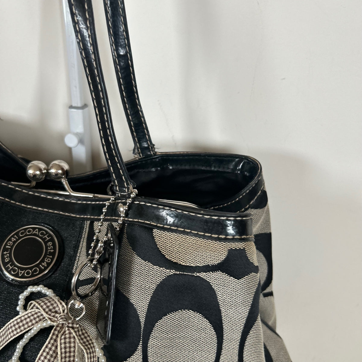 Coach Black Monogram Kisslock Middle 3 Compartment Shoulder Bag F1273-F19190