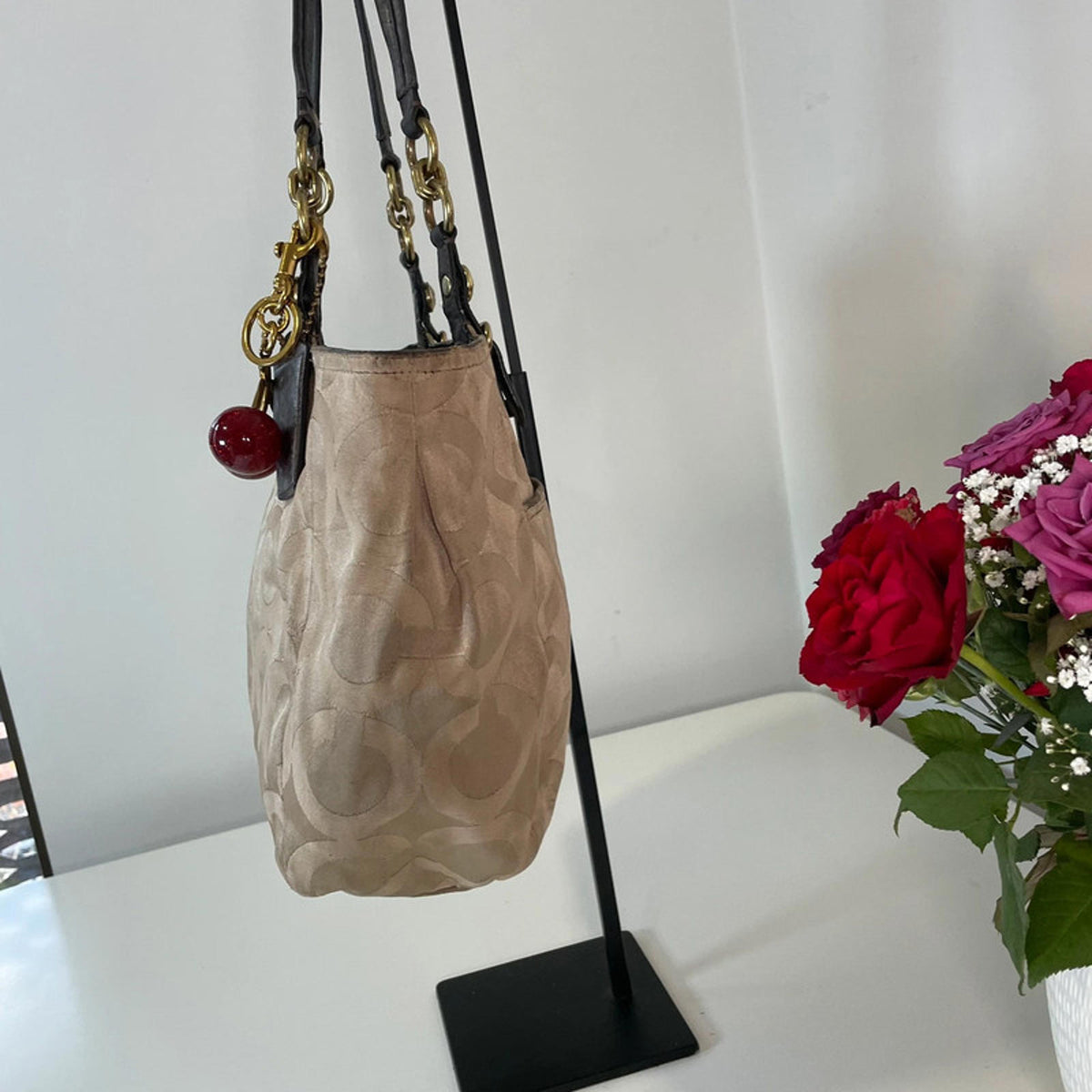 Coach Signature C Gold Beige Shoulder Bag E1082-15758