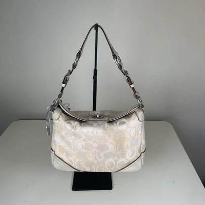 Coach Chelsea Optic Ivory Beige Turn lock Shoulder Bag D06K-10142