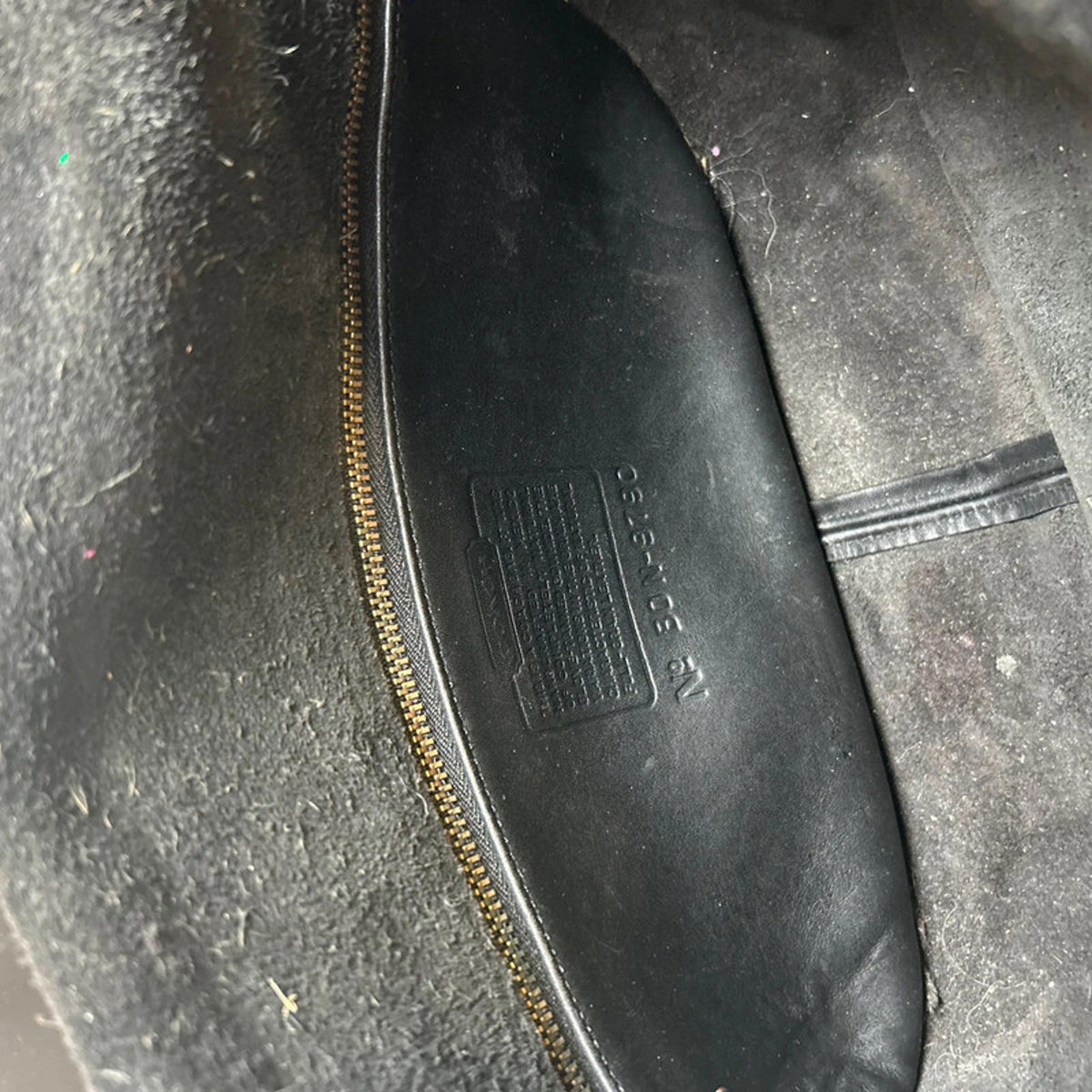 Coach Vintage Black Leather City Bag Gold Turn Lock B0N-9790