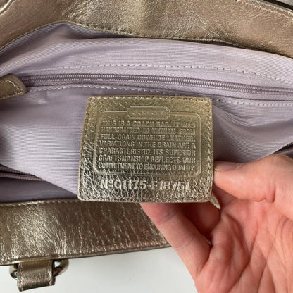 Coach White Leather Shoulder Bag Silver Buckle G1175-F18751