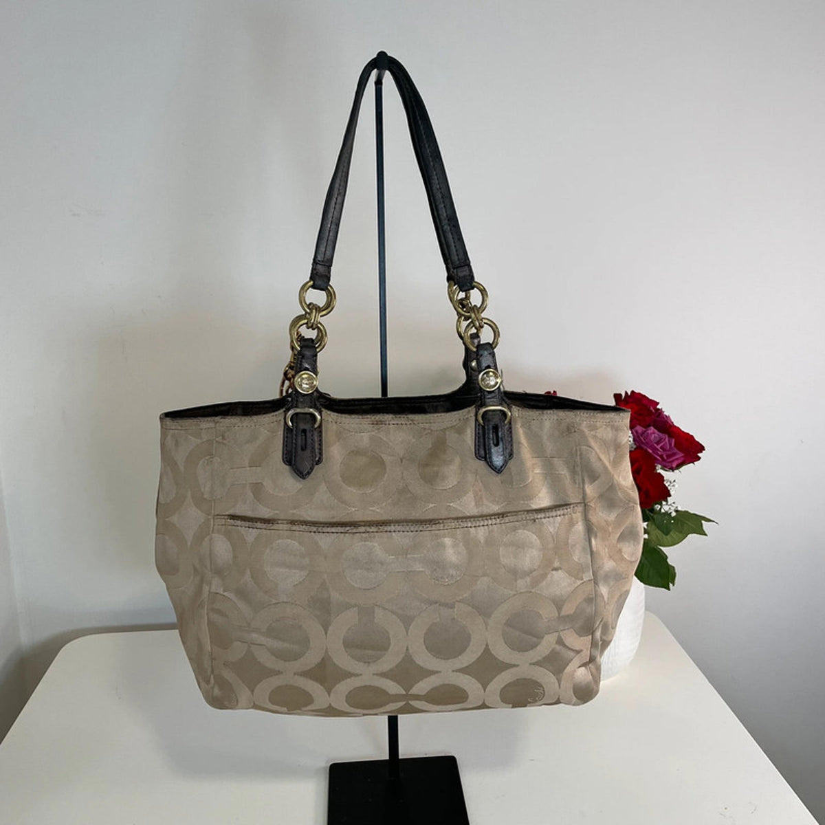 Coach Signature C Gold Beige Shoulder Bag E1082-15758