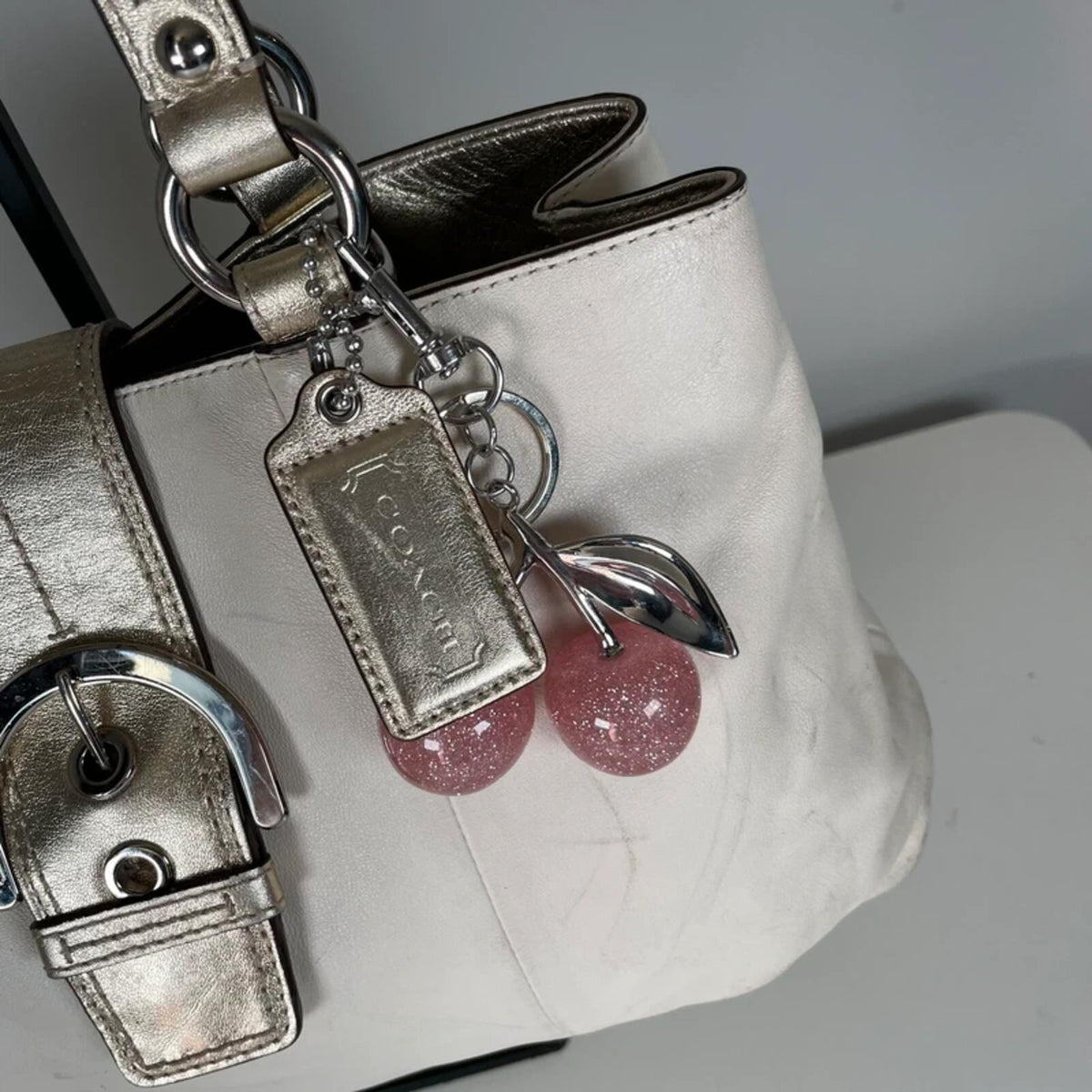 Coach White Leather Shoulder Bag Silver Buckle G1175-F18751