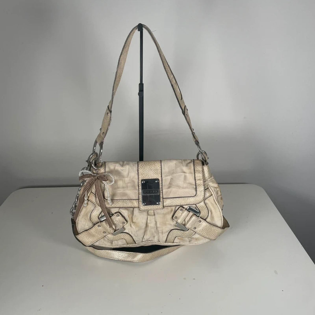 Y2K Vintage Guess Beige Monogram G Shoulder Bag Chain Strap