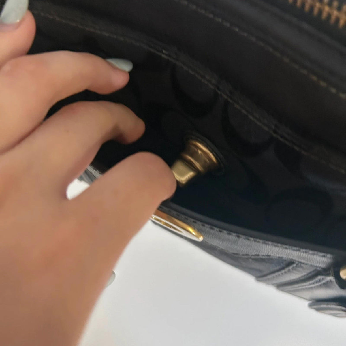 Coach Black Hampton Shoulder Bag GO771-11062