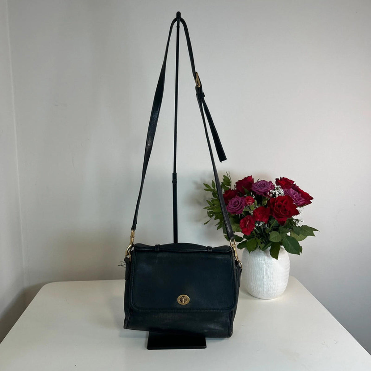 Vintage 90s Vintage Coach Black Court Leather Shoulder Bag G13-9870