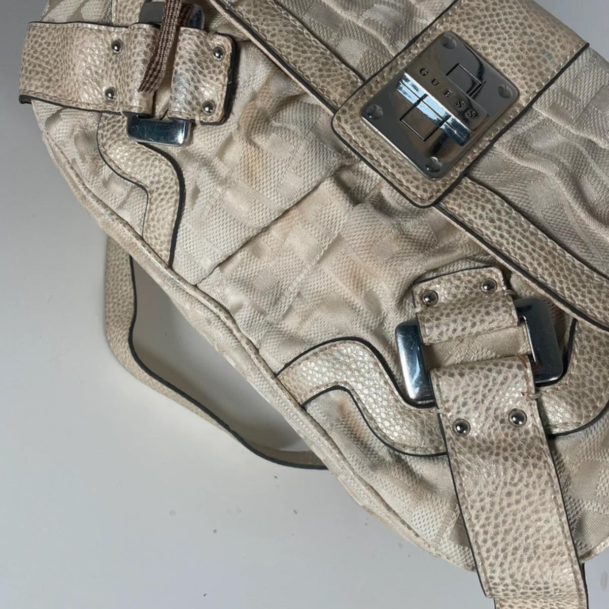 Y2K Vintage Guess Beige Monogram G Shoulder Bag Chain Strap