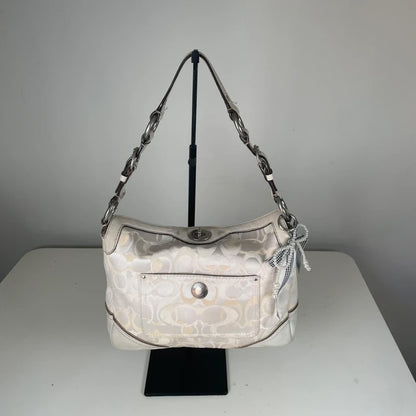 Coach Chelsea Optic Ivory Beige Turn lock Shoulder Bag D06K-10142