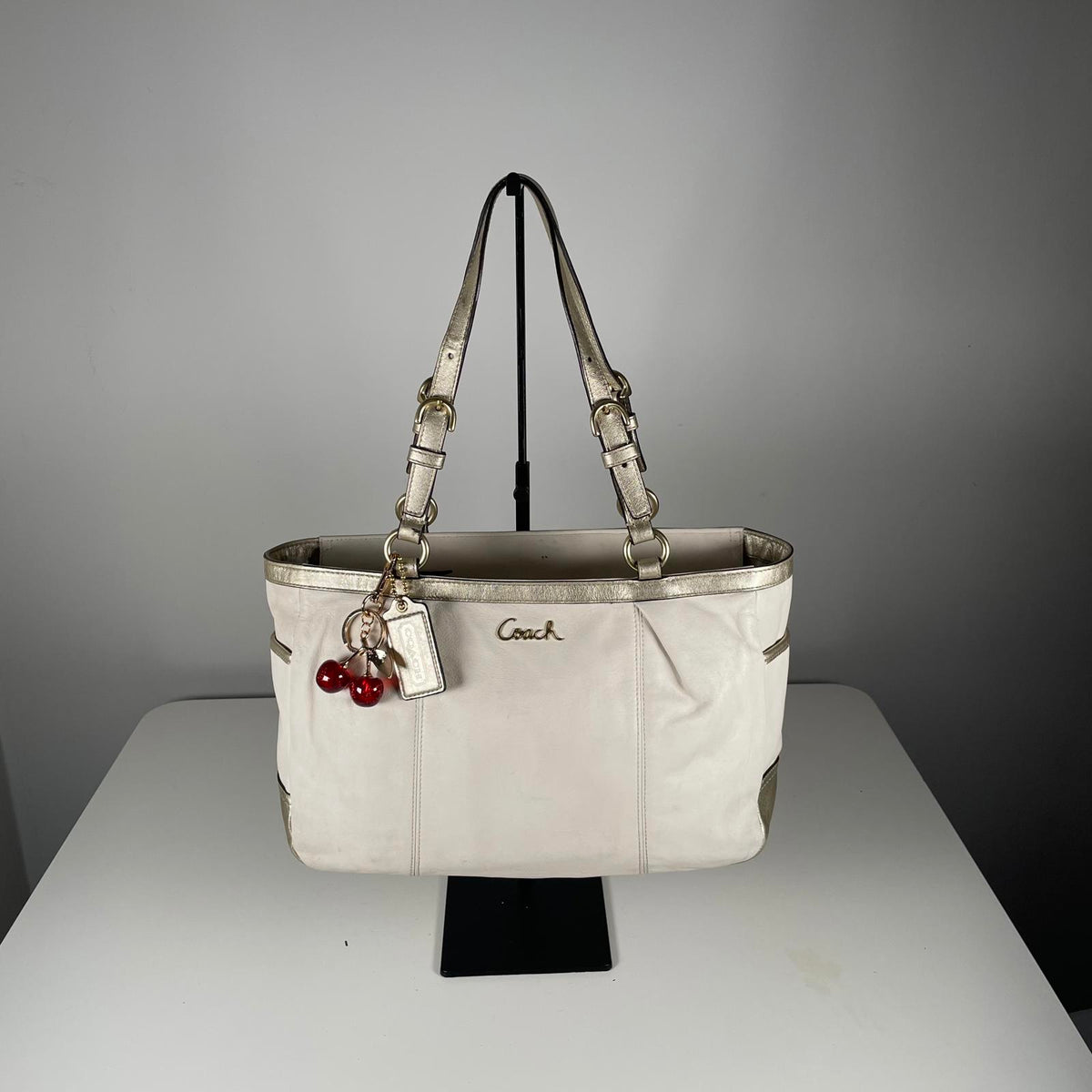 Coach White Leather Shoulder Bag C1163-F17721