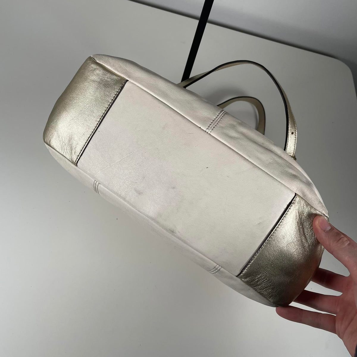 Coach White Leather Shoulder Bag C1163-F17721