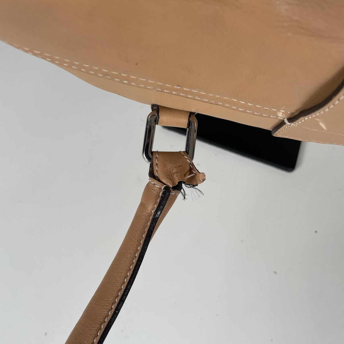 Coach Hampton Beige Leather Buckle Shoulder Bag L04S-9550
