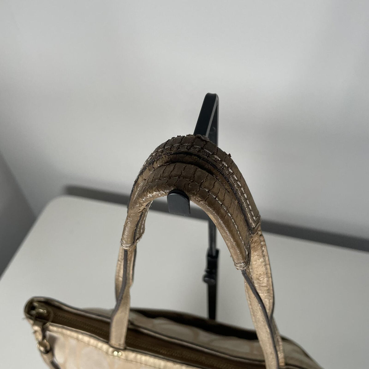 Coach Signature Monogram Gold Tone Shoulder Bag Beige Shoulder bag A1293-F19200