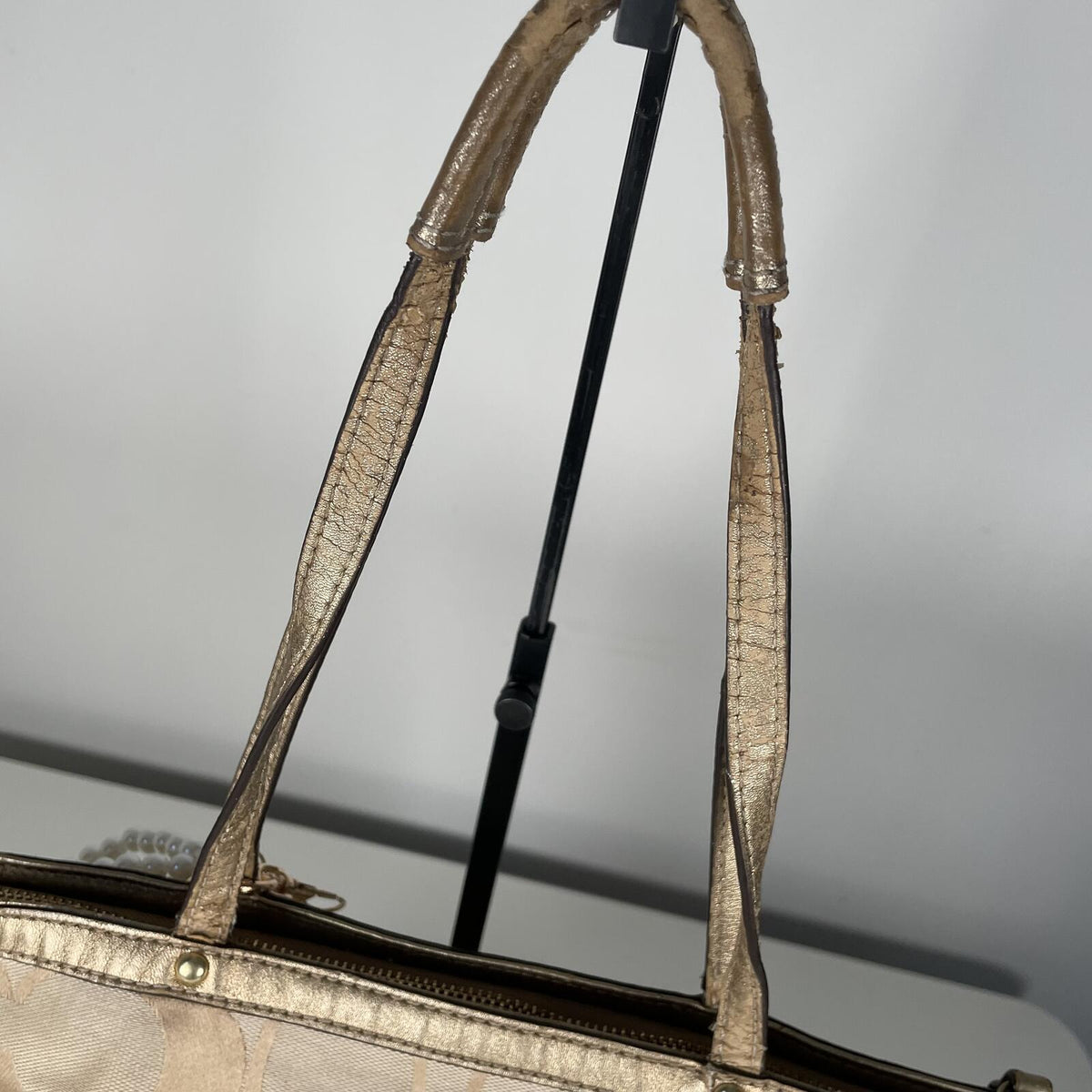 Coach Signature Monogram Gold Tone Shoulder Bag Beige Shoulder bag A1293-F19200