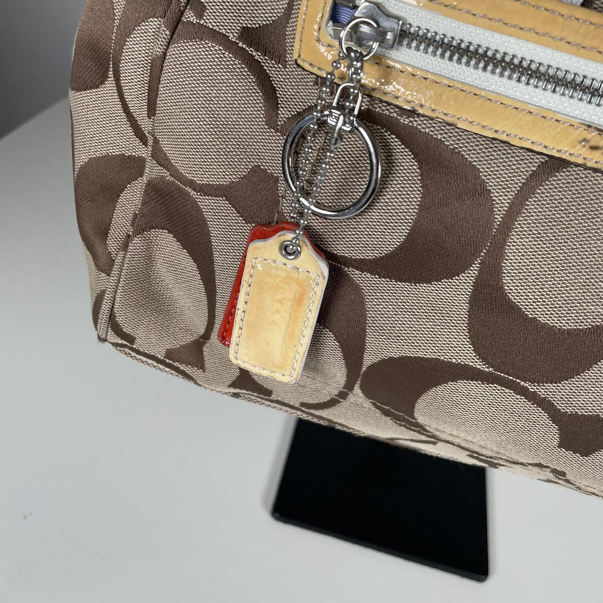 Coach Daisy Carryall Tote Shoulder Bag Beige Yellow Detail D1193-F14878