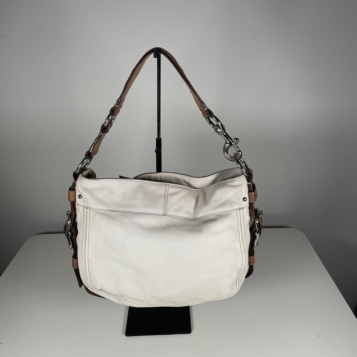 Coach Zoe White Leather Shoulder Bag Buckle J0993-F12671