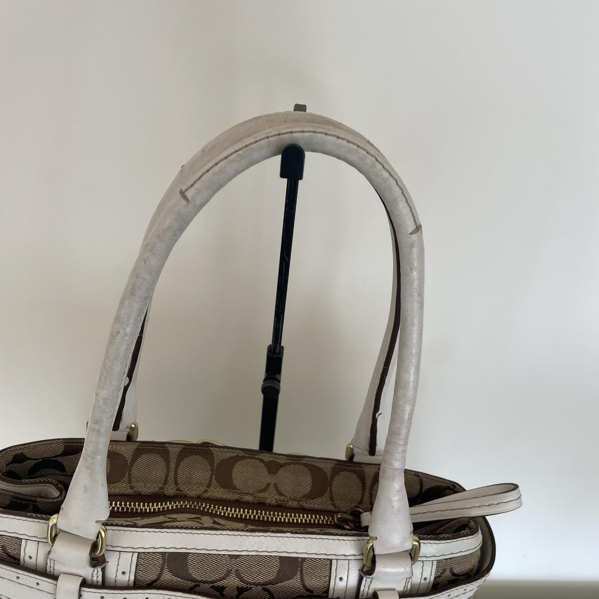 Coach Beige Hampton Shoulder Bag H0673-10507