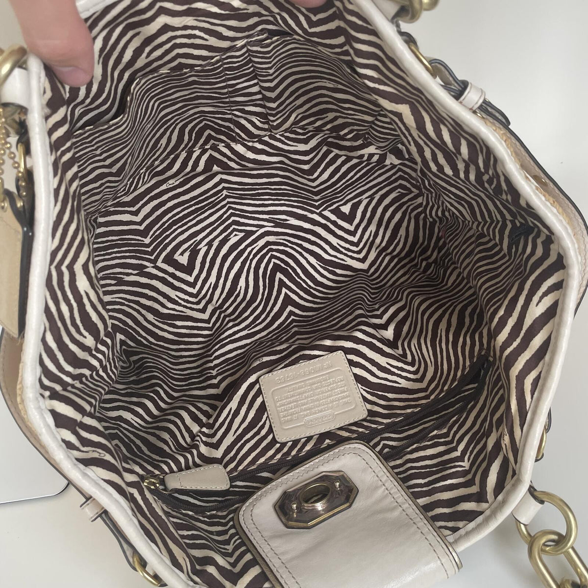 Coach Beige Hampton Floral Beach Bag with Turnlock Closure M1068-16763