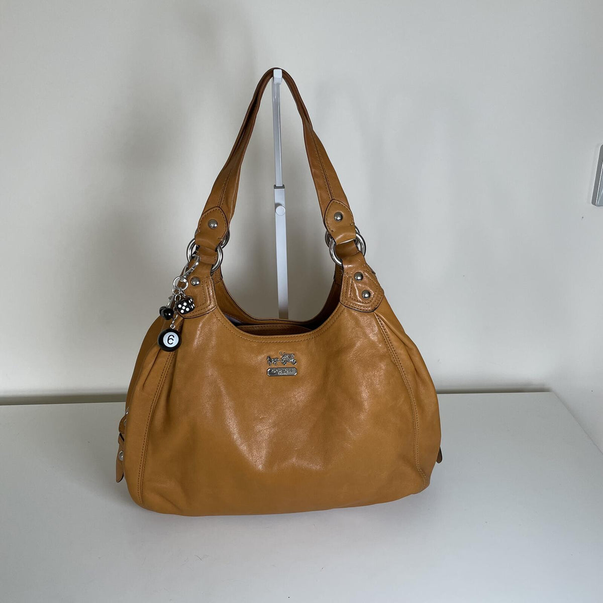 Coach Tan Leather 3 Compartment Hobo Shoulder Bag Handbag Purse D1071-14336