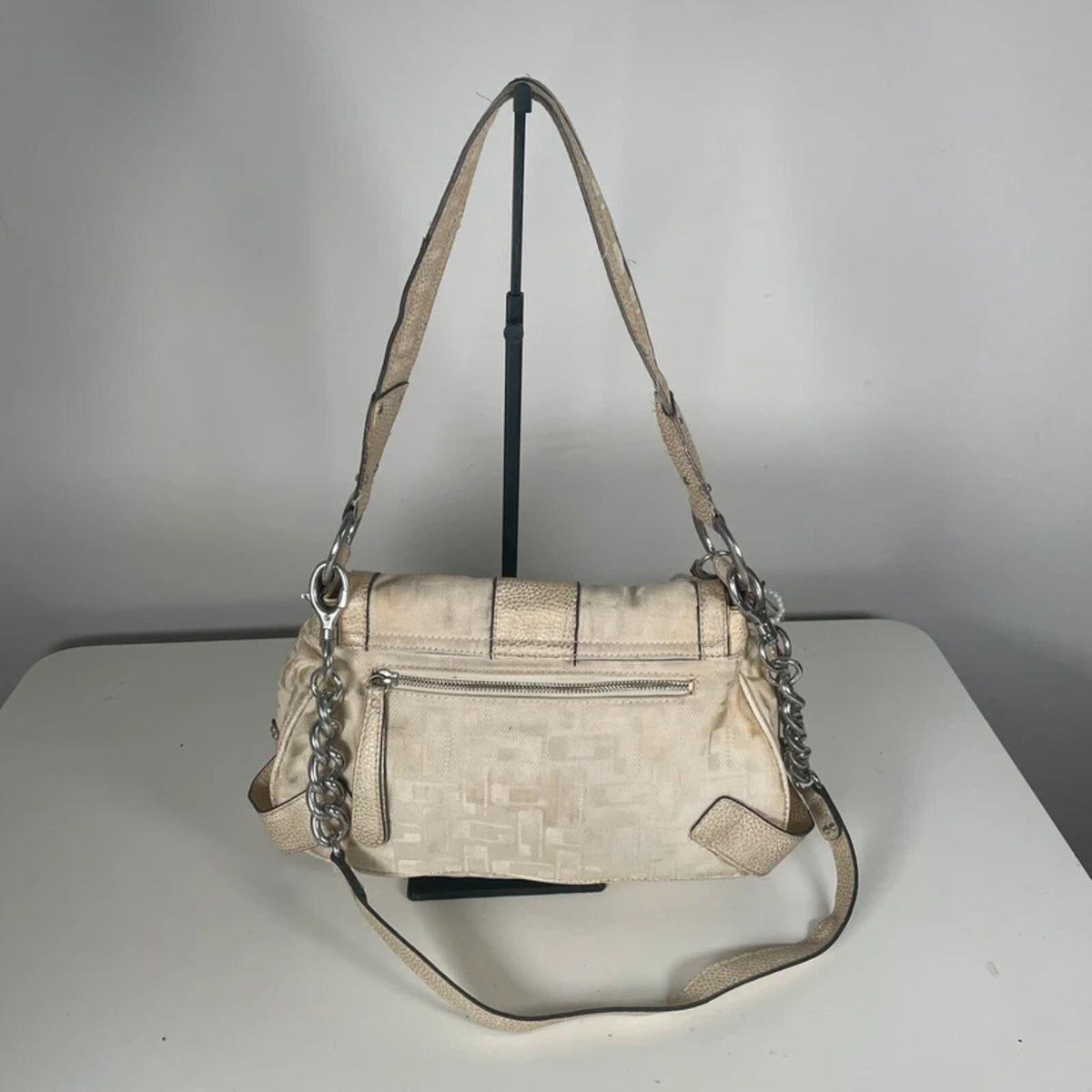 Y2K Vintage Guess Beige Monogram G Shoulder Bag Chain Strap