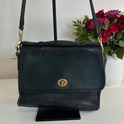 Vintage 90s Vintage Coach Black Court Leather Shoulder Bag G13-9870