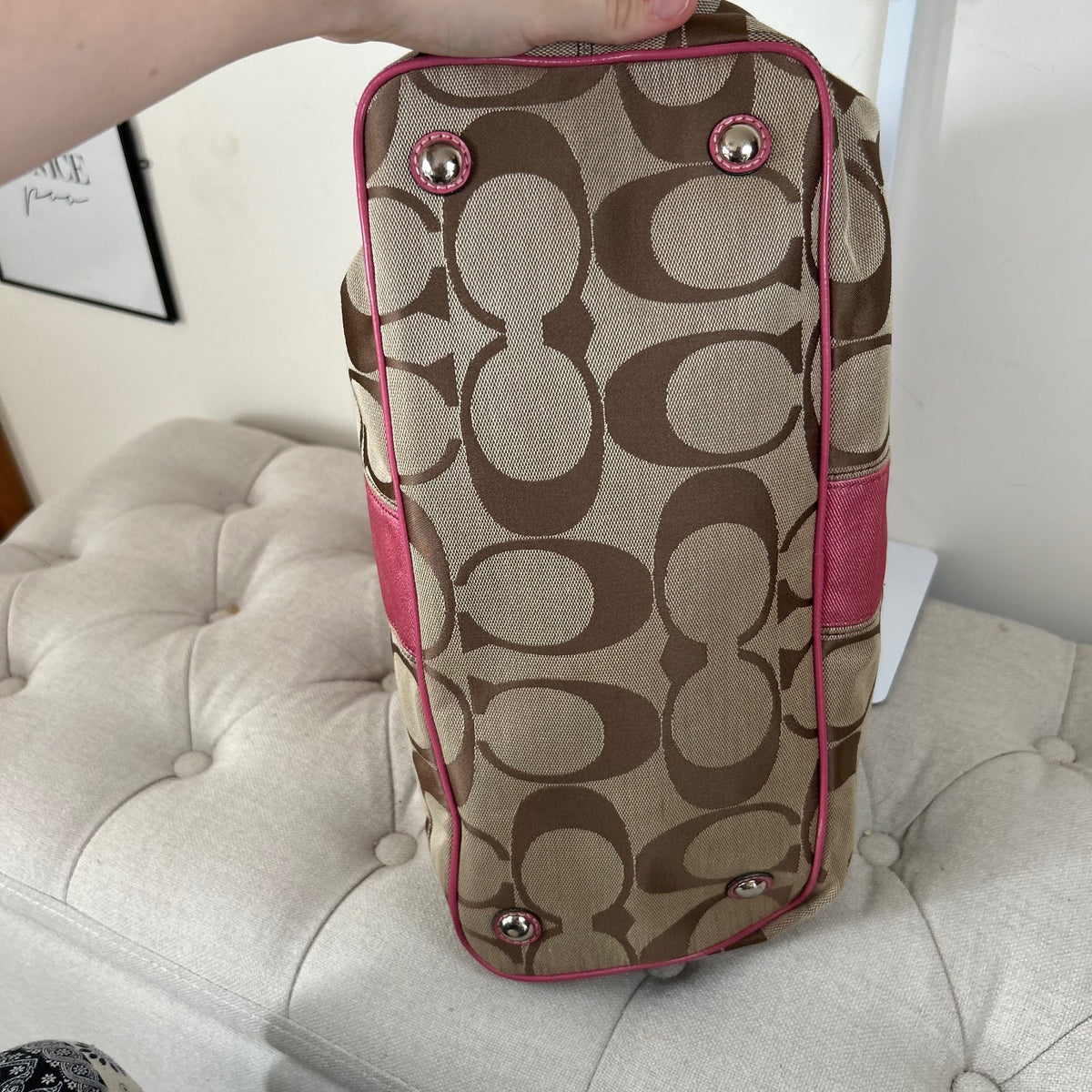 Coach Beige Pink Stripe 3 Compartment Kisslock Shoulder Bag B1171-F17424