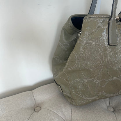 Coach Green Patent Kisslock 3 Compartment Shoulder Bag E1182-F15658