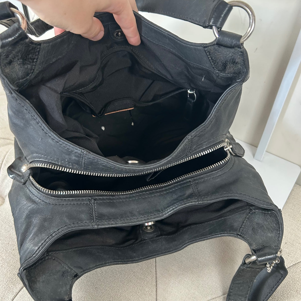 Coach Black Leather 3 Compartment Shoulder Bag E1293-F19453