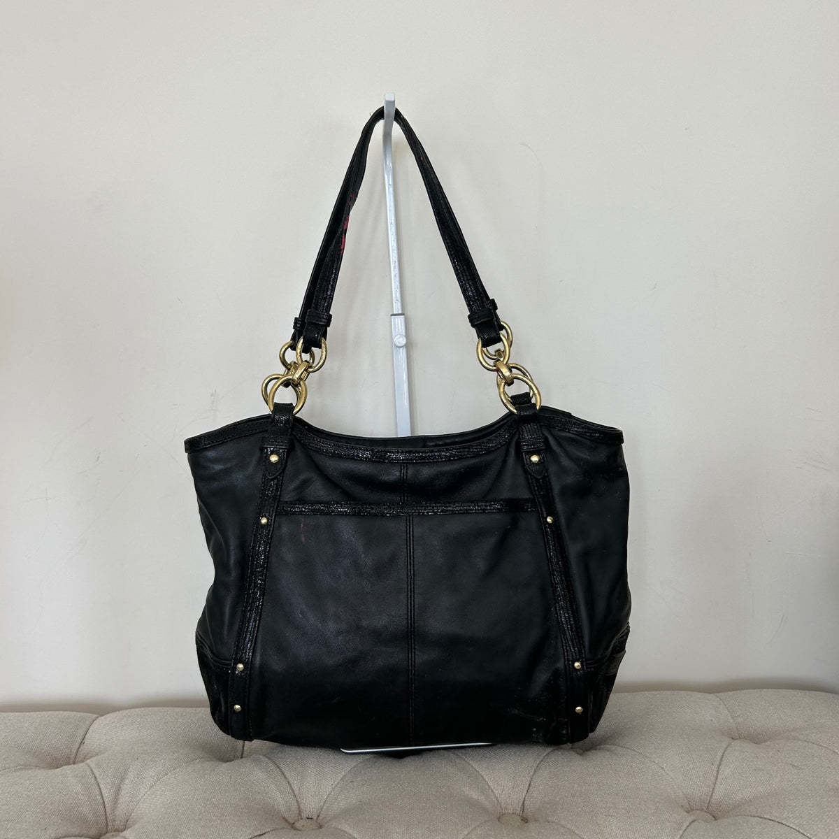 Coach Black Leather Shoulder Bag Handbag Purse Gold Hardware C1375-F20812