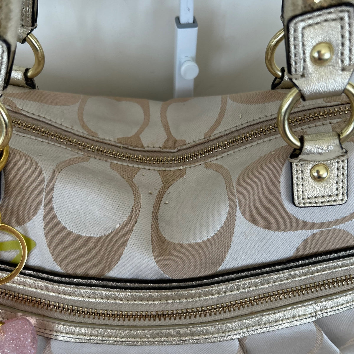 Coach Poppy Beige Flower Detail Shoulder Bag K1259-F20794