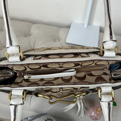 Coach Hampton Signature Monogram White Leather Shoulder Bag G06Q-10507