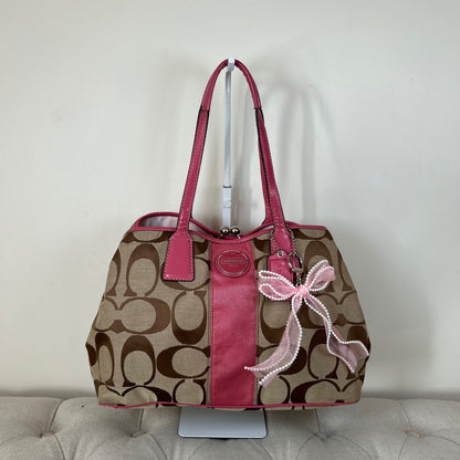 Coach Beige Pink Stripe 3 Compartment Kisslock Shoulder Bag B1171-F17424