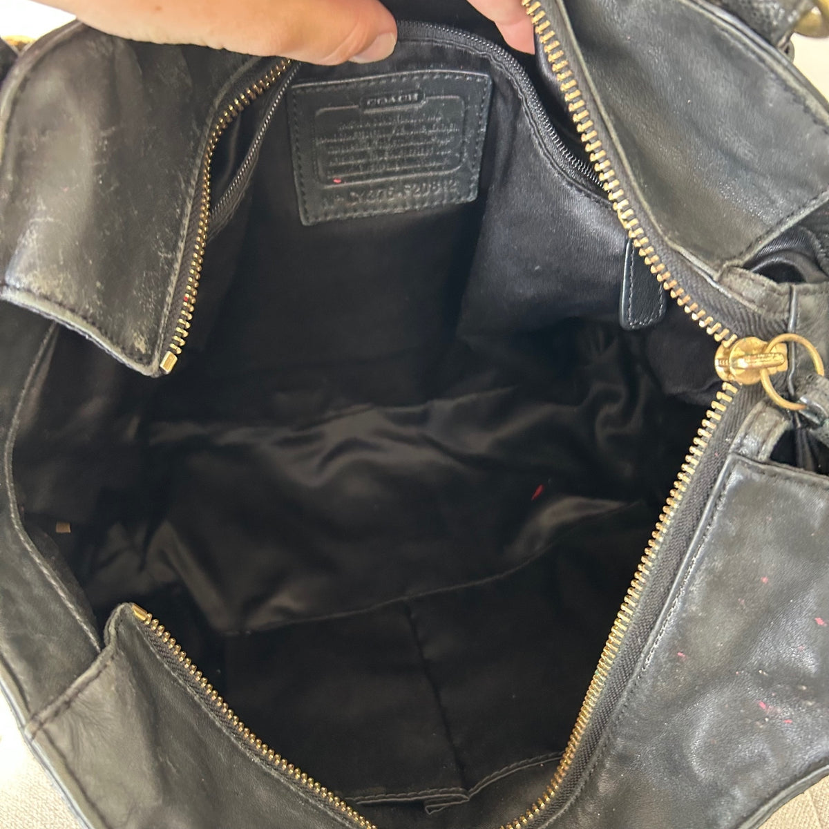 Coach Black Leather Shoulder Bag Handbag Purse Gold Hardware C1375-F20812