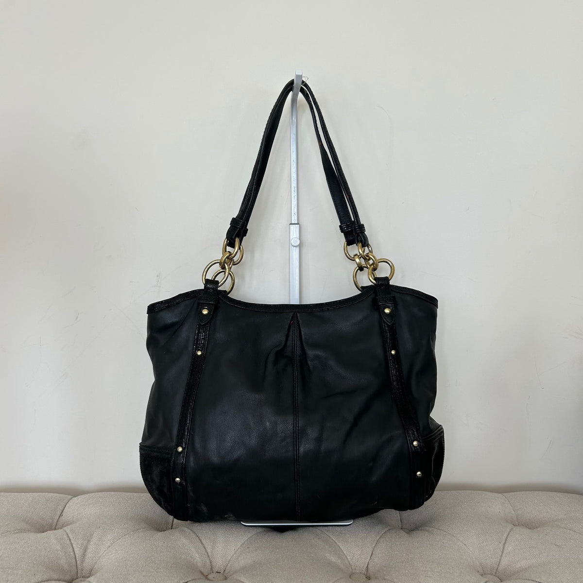 Coach Black Leather Shoulder Bag Handbag Purse Gold Hardware C1375-F20812