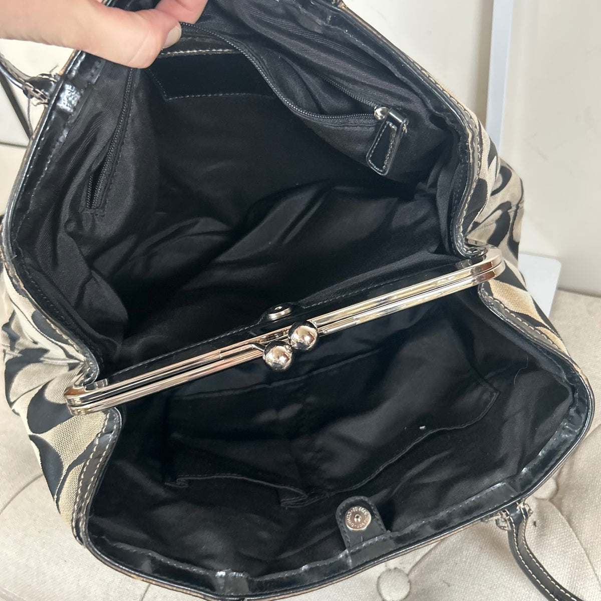Coach Black Monogram Kisslock Middle 3 Compartment Shoulder Bag F1273-F19190