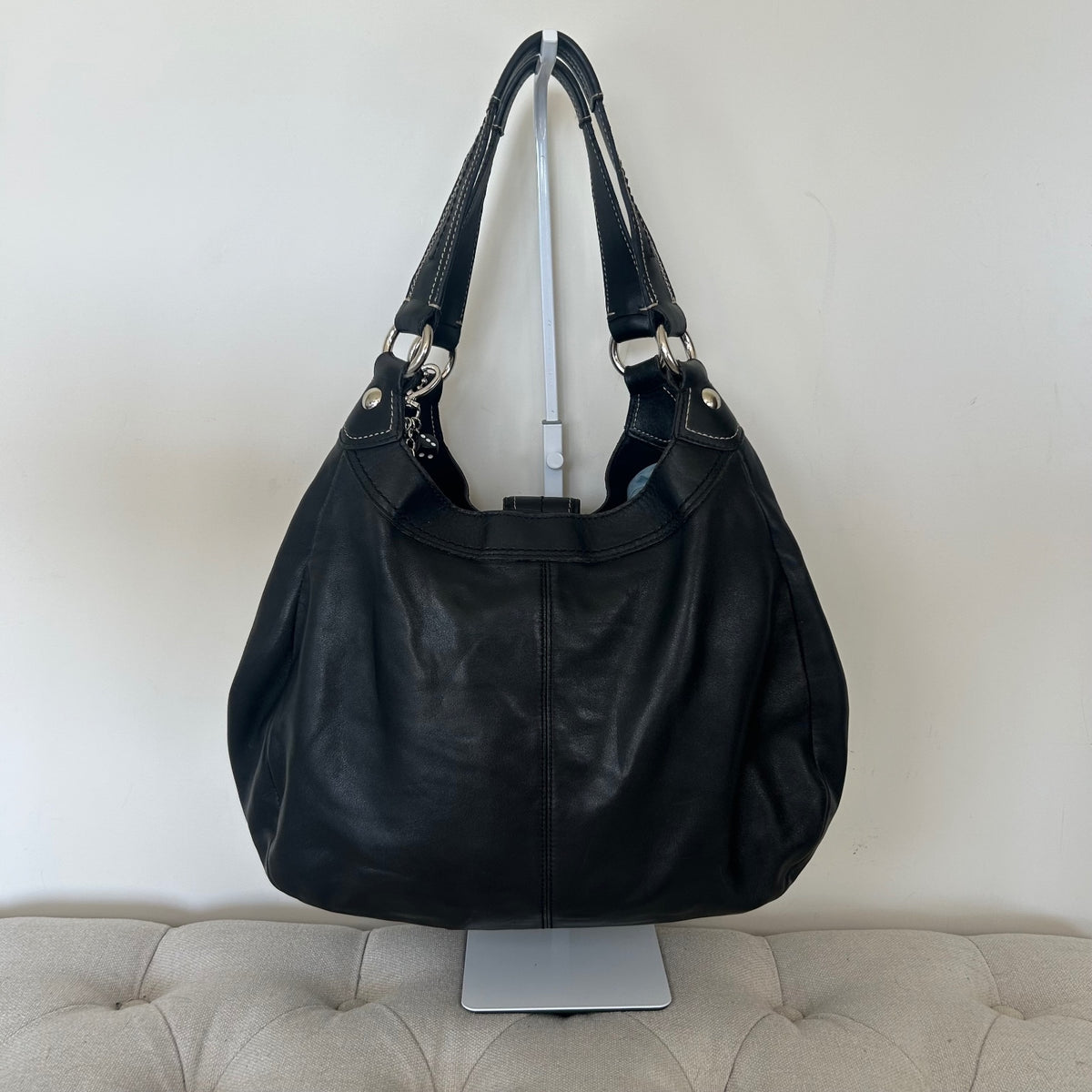 Coach Black Leather 3 Compartment Large Shoulder Bag M1069-F15075