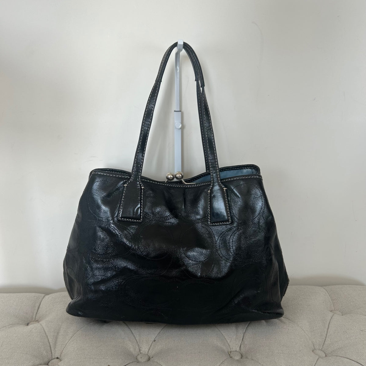 Coach Black Patent 3 Compartment Shoulder Bag Kisslock Middle E1182-F15653