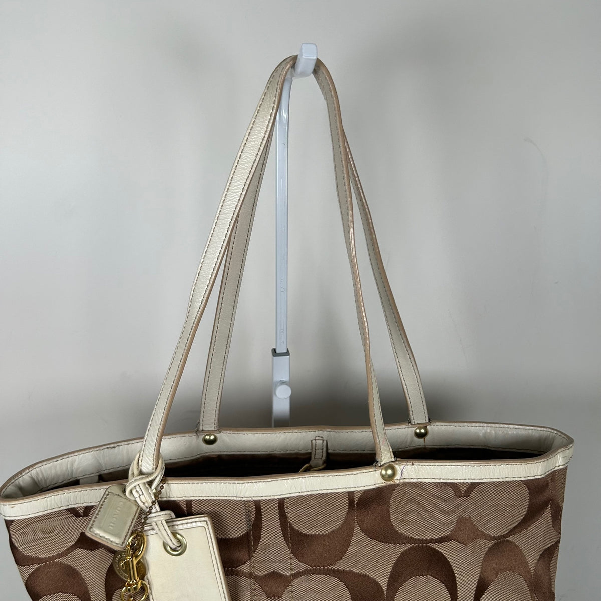 Coach Beige Signature Stripe Canvas Tote Shoulder Bag J0668-10125