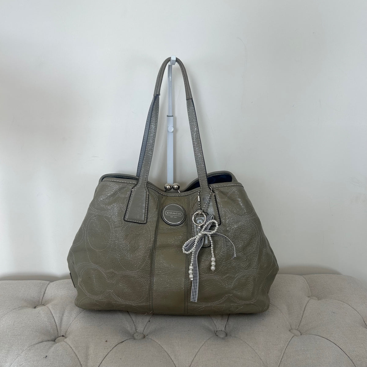 Coach Green Patent Kisslock 3 Compartment Shoulder Bag E1182-F15658