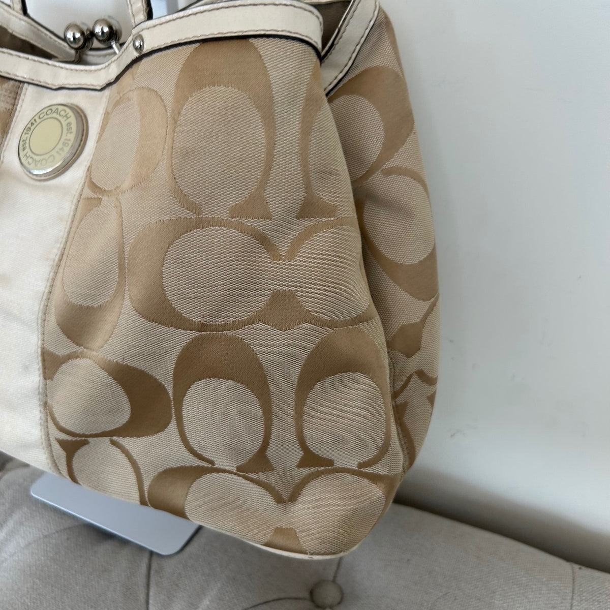 Coach Beige Monogram Kisslock 3 Compartment Shoulder Bag B1273-F19190