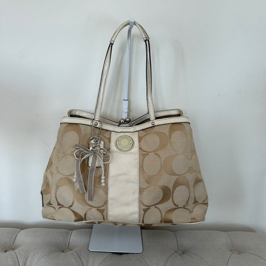 Coach Beige Monogram Kisslock 3 Compartment Shoulder Bag B1273-F19190