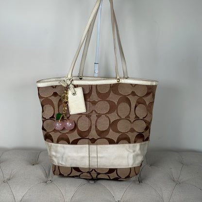 Coach Beige Signature Stripe Canvas Tote Shoulder Bag J0668-10125