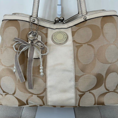 Coach Beige Monogram Kisslock 3 Compartment Shoulder Bag B1273-F19190
