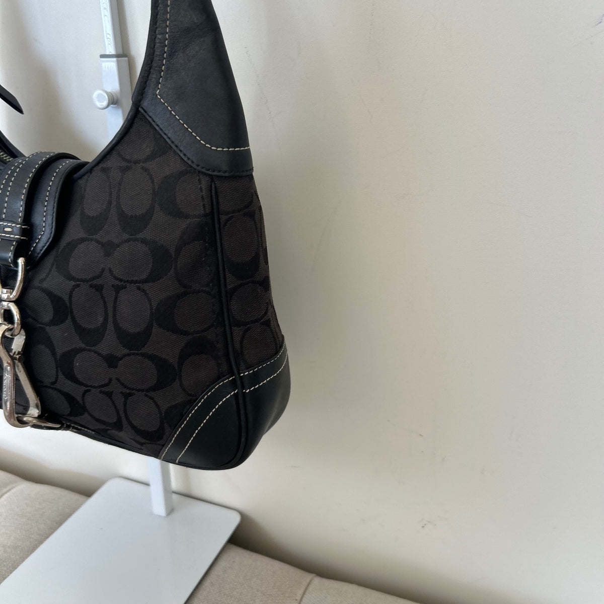 Coach Hampton Black Leather Shoulder Bag Silver Buckle E05K-8K02