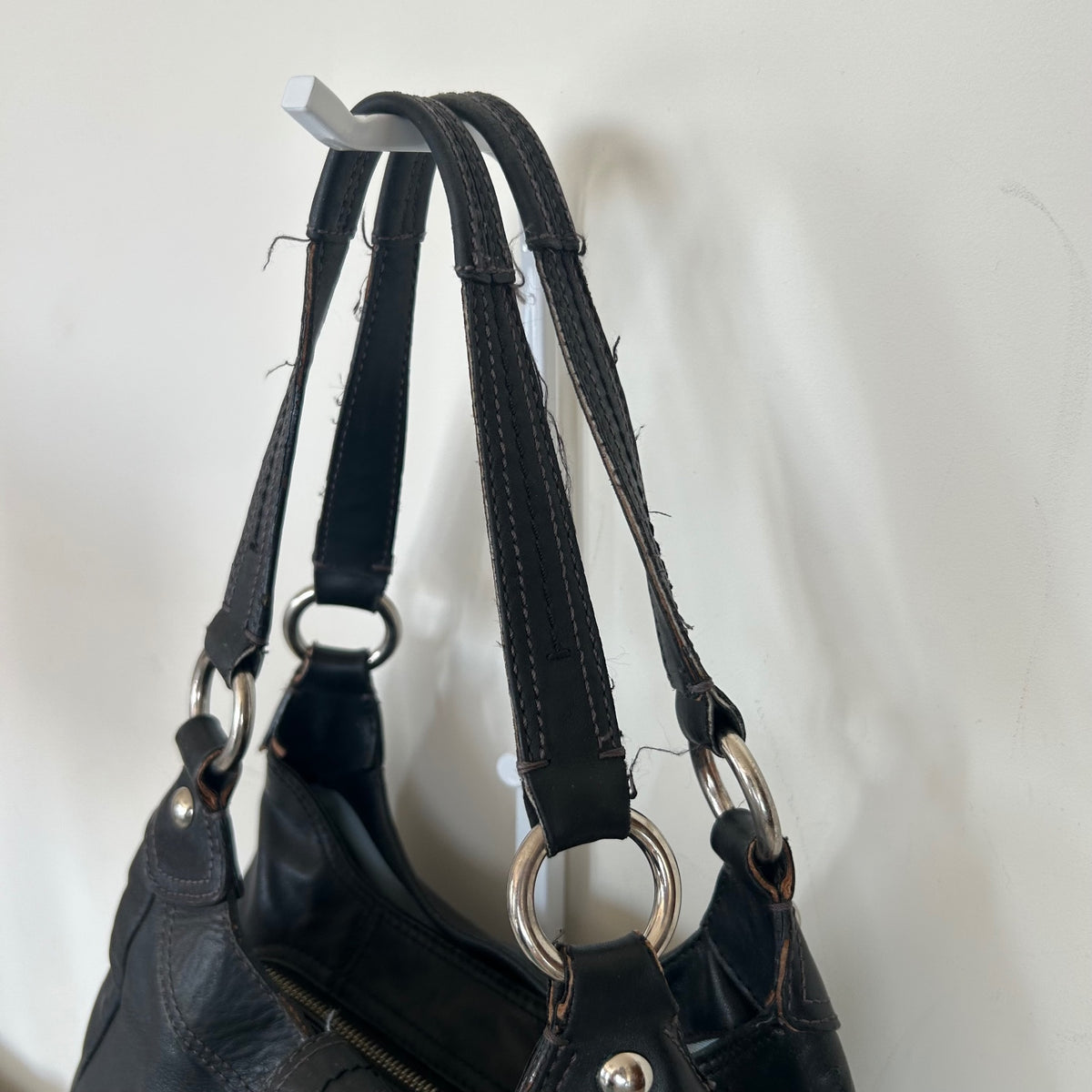 Coach Black Leather Hobo Buckle Front Shoulder Bag D1125-F17219