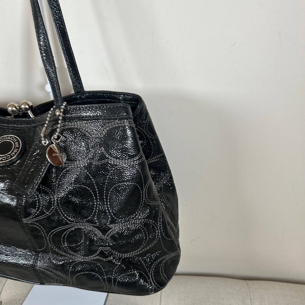 Coach Black Patent Leather 3 Compartment Kisslock Shoulder Bag J1276-F19215