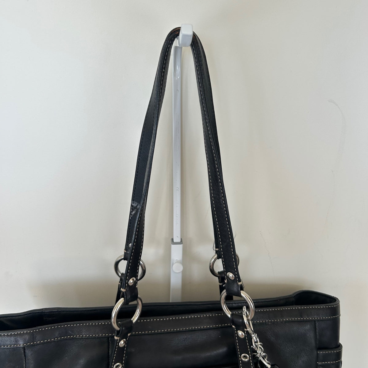 Coach East West Black Leather Shoulder Bag E0882-F12343