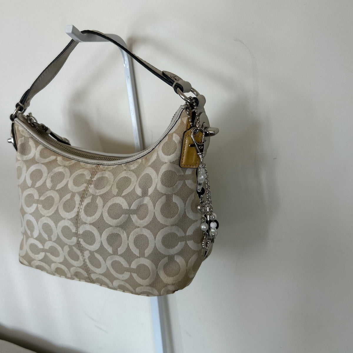 Coach Peyton Op Art Small Shoulder Bag Beige J0973-43465