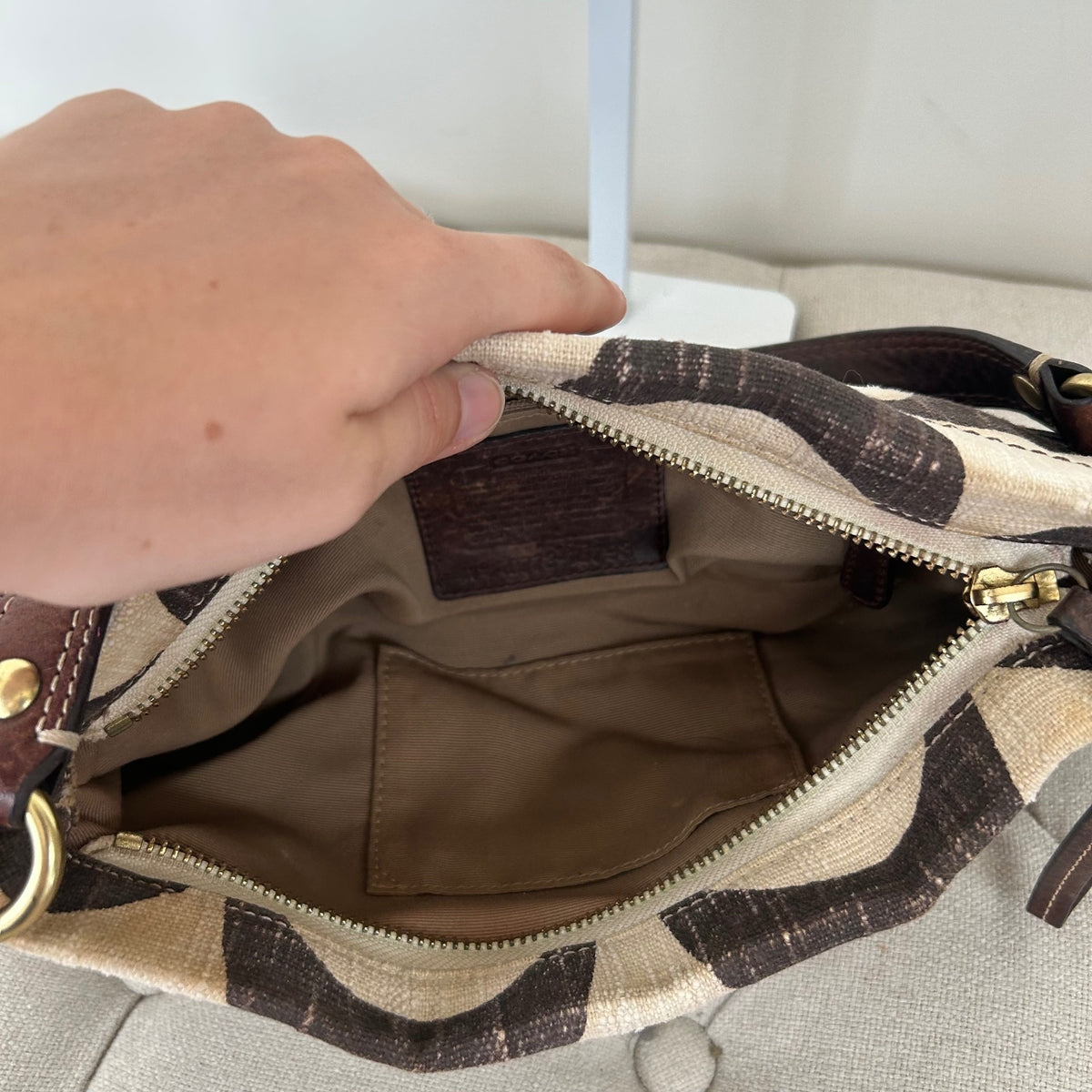 Rare Coach Beige & Brown Linen Carly Shoulder Bag A0773-10793